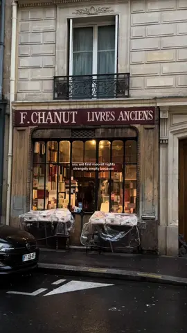 my dream world  #paris #thoughtdaughter #museum #art #artist #darkacademia #books #quote 