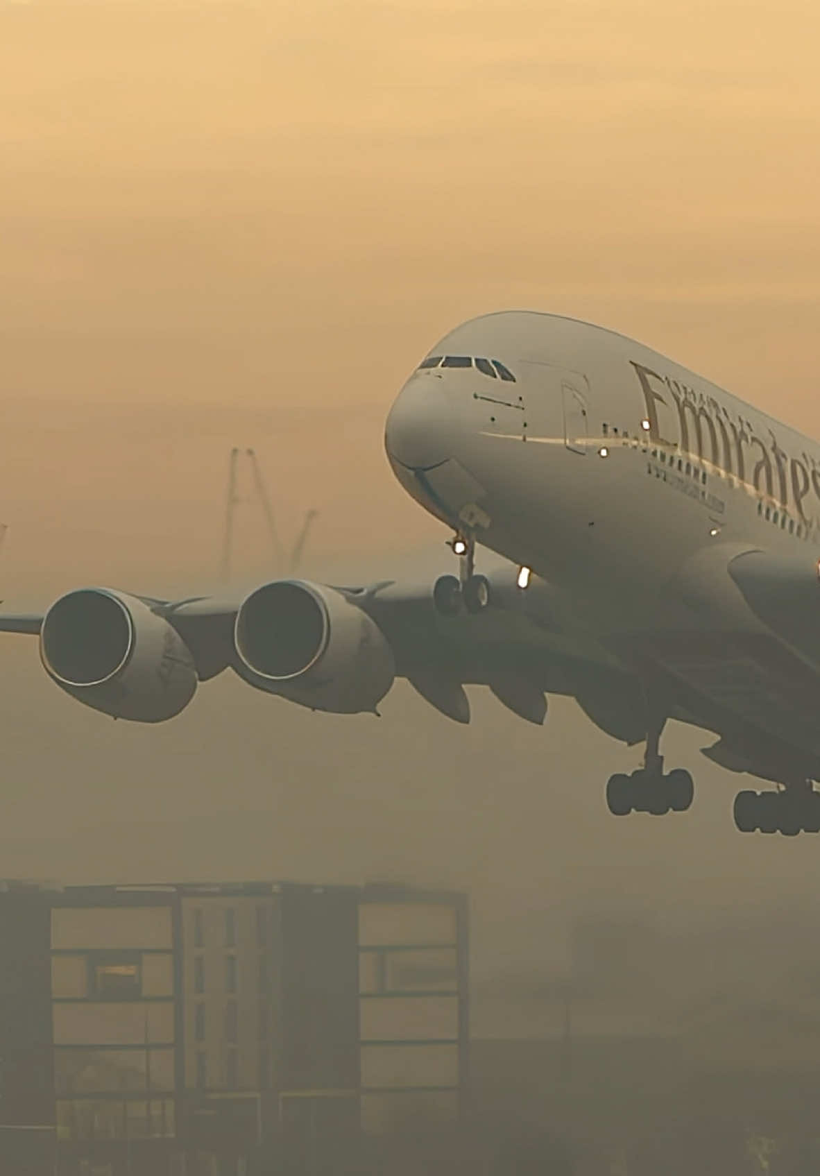 EMIRATES Airbus A380 departs a very misty London Heathrow creating very unusual colours! #emirates #airbusa380 #heathrow #planespotting #aviation #holiday 