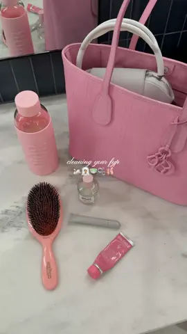 cleaning your fyp ⭐️🩰🍵🦢 #fyp #aesthetic #girly #girlythings #girlyaesthetic #cleangirl #thatgirl #itgirl #pinterestgirl #selfcareesthetic #pilatesgirl #wellnessgirlies #girltherapy #pinterestaesthetic #thatgirlaesthetic #girlygirl #ifthisisyourvibe #2025 #moodboard #comfortcreator #girlythings #wellnessgirl