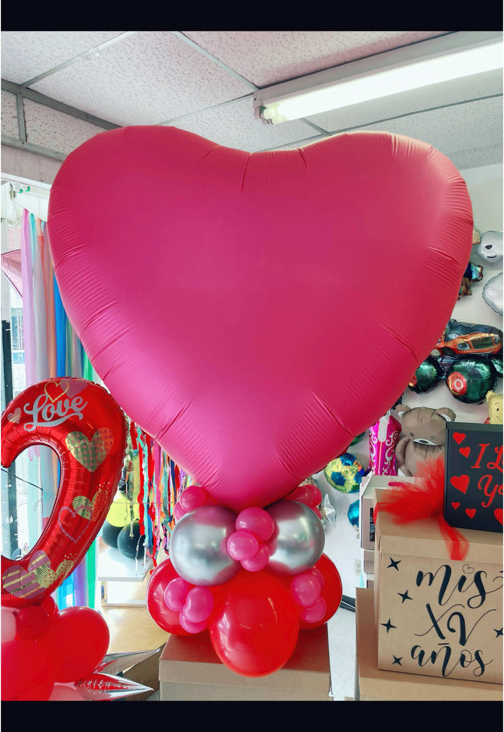 65” Mega Heart foil balloon🩷 #happyvalentines #happyvalentine #heartballoon #loveyou #mcallen #mcallentexas #rgv 