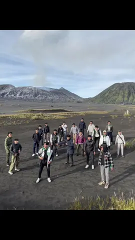 asik tapi🥶 #bromo #fyp #xybca #photolive #lompat 