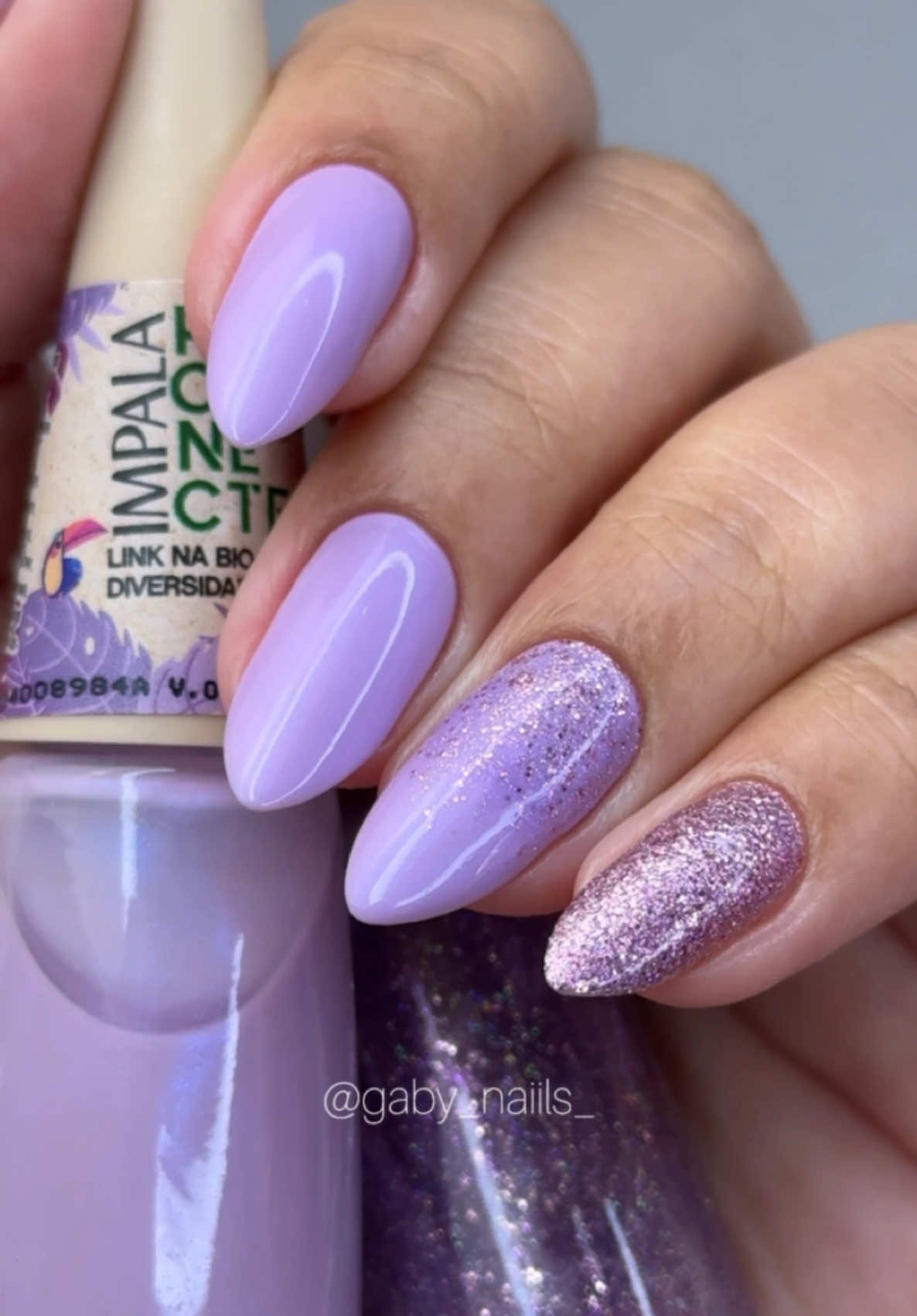 Unhas lindas e delicadas 💜✨ Esmaltes @Impala  -Link na bio diversidade -Ostente seu poder -Extra brilho -Óleo em gel  . . . #unhasperfeitas #unhasdelicadas #nailstutorial #esmalteimpala #unhasinspiração #manicure💅 #unhasdasemana #unhaslilas #nailstiktok 