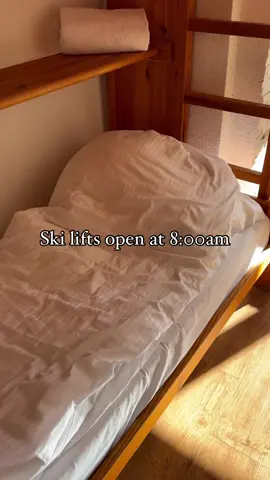 No sleep on a powder day 🚀❄️ Anyone else feel the same? 😅 🧥 @mysundayski IB: @rasmusstegfeldt #alps #chamonix #france #powderday #skislopes #megeve #frenchalps #trending #viral