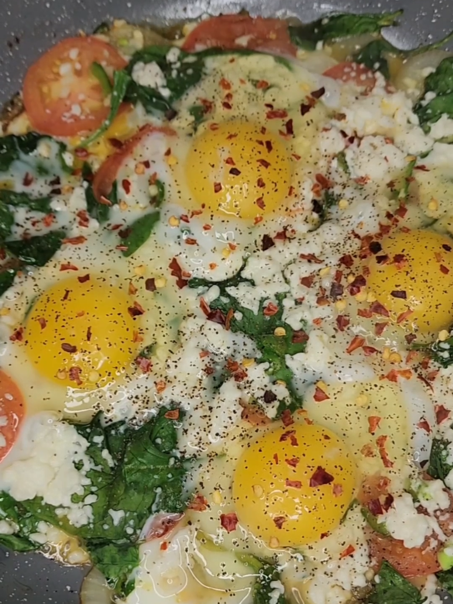 EASY & HEALTHY breakfast Butter Tomatoes onion garlic Spinach Feta Eggs Salt #EasyRecipe  #food #breakfast #healthylifestyle #goodvibes #inspiration #fyp #foryou #goviral #CapCut 