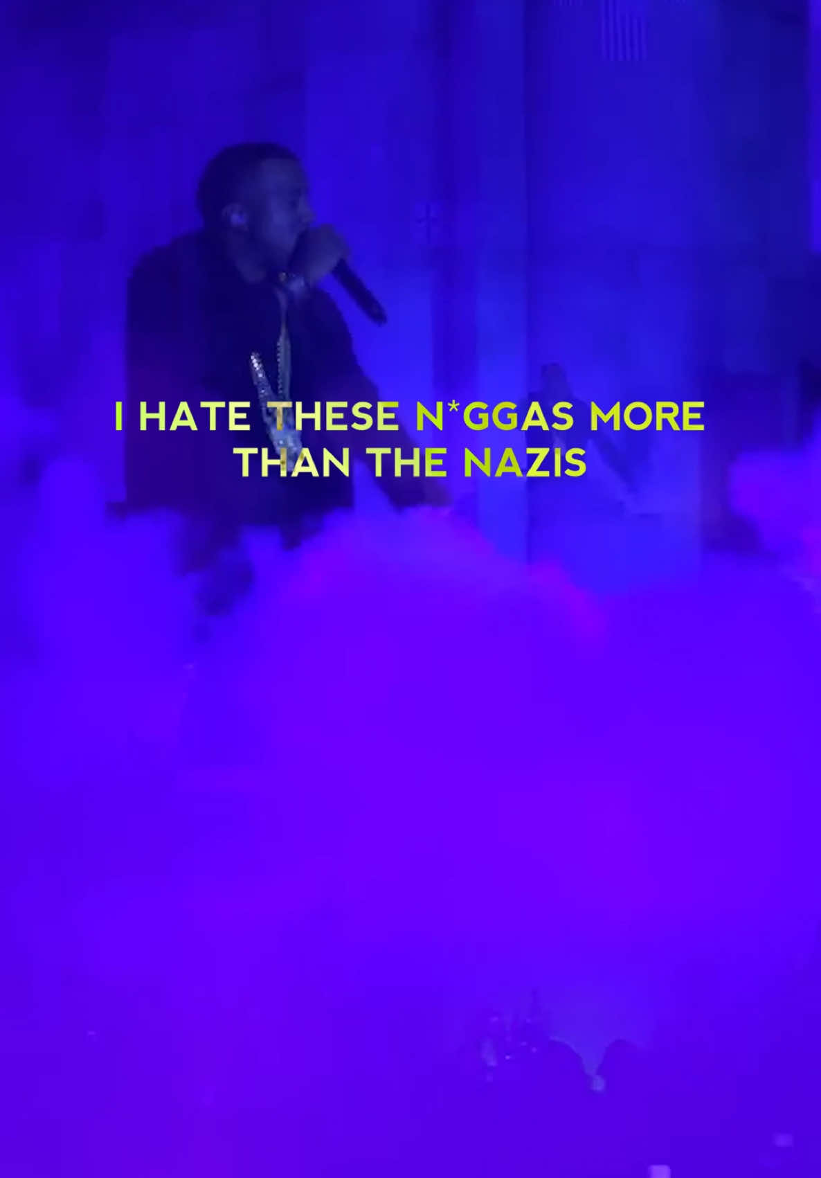 FLASHING LIGHTS - LIVE - KANYE WEST - LYRICS #kanye #kanyewest #ye #Love #graduation #flashinglights #light #live #performance #hiphop #culture #bear #lyrics #fyp #viral 