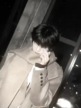 : “今天有人公布恋情吗? 没有的话，我就公布了。 Hôm nay có ai công khai người yêu không? Nếu không thì để tôi.😆” #trươngquếnguyên #zhangguiyuan #truongquenguyen #viral 