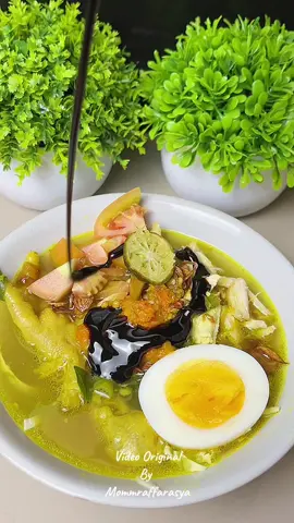 Enak banget wajib coba soto ceker kuah kuning yang rasanya seger 🤤🤤  . . . #fyp #xyzbca #viral #sotoayam #sotoceker #resepsoto #idemenuharian #menusimple #kulinernusantara #olahanceker 