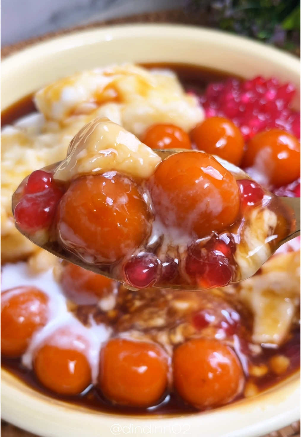 Hujan”makan bubur candil ueenak mantap ini 🥰😍 #bubur #ubi #candil #takjil #reseptiktok #masakansimple #dessert #foryou #foryoupage #fyp 