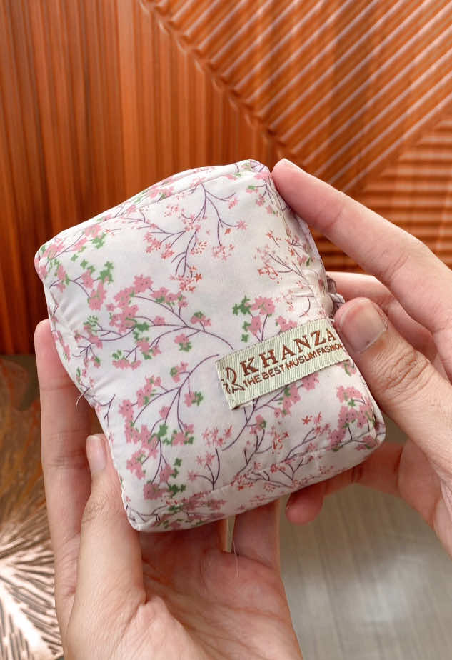 Mukena cantik bunga sakura🌸 #mukenatravel #mukenapremium #mukenaparasut #mukenajumbo #mukenatravelmini #fouryoupage #mukencantik #videoviral #mukenalebaran #mukenakekinian 