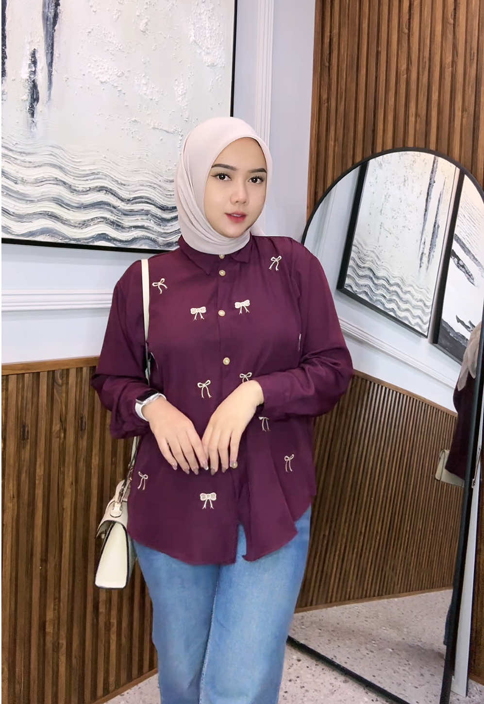 Launching warna wine! join live aku yuk 🫶🏻 #OOTD #ootdhijab #outfitideas #fitcheck #fyp #LIVE 