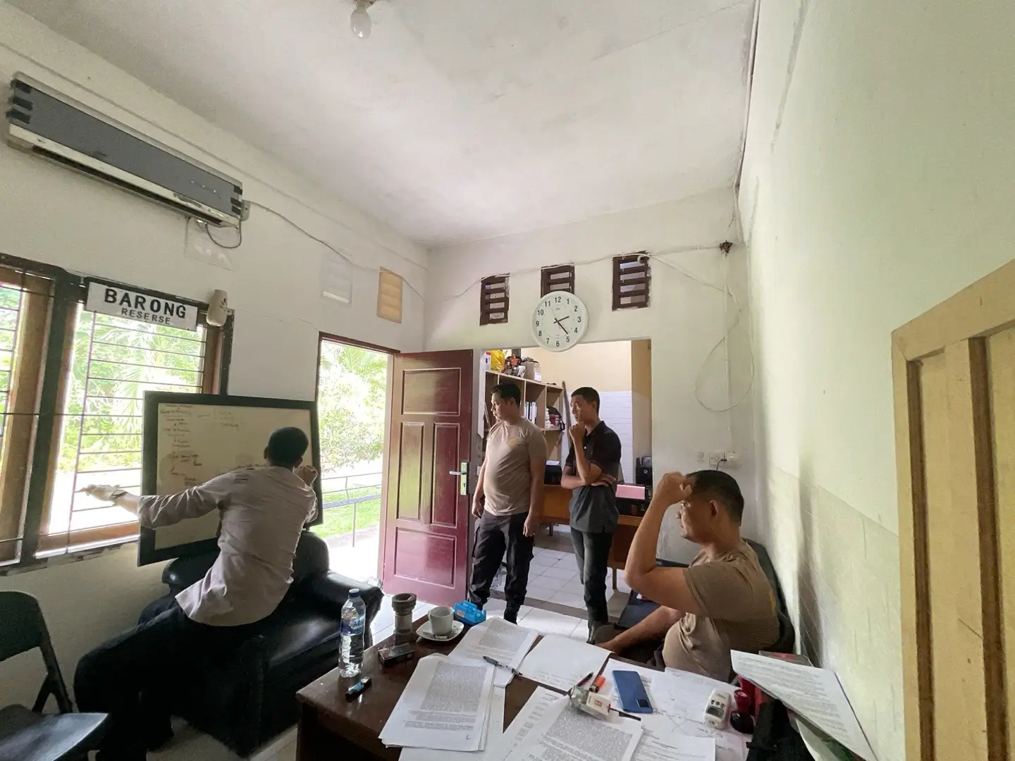 Kapolsek dan kanit reskrim berserta anggota polsek sungai apit melakukan gelar perkara  #reskrim #sungaiapit #polri #reserse #fyp #fypツ 