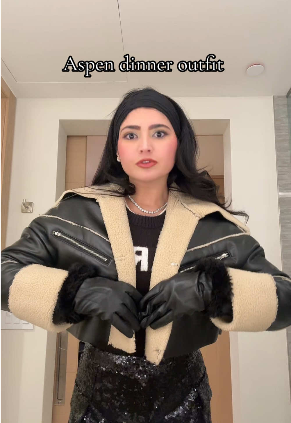 Aspen dinner outfit #aspen #aspencolorado #aspenoutfit #aspensnowmass #aspendinner #dinneroutfit #fitcheck #aspencostume #colorado #aspenmountain 