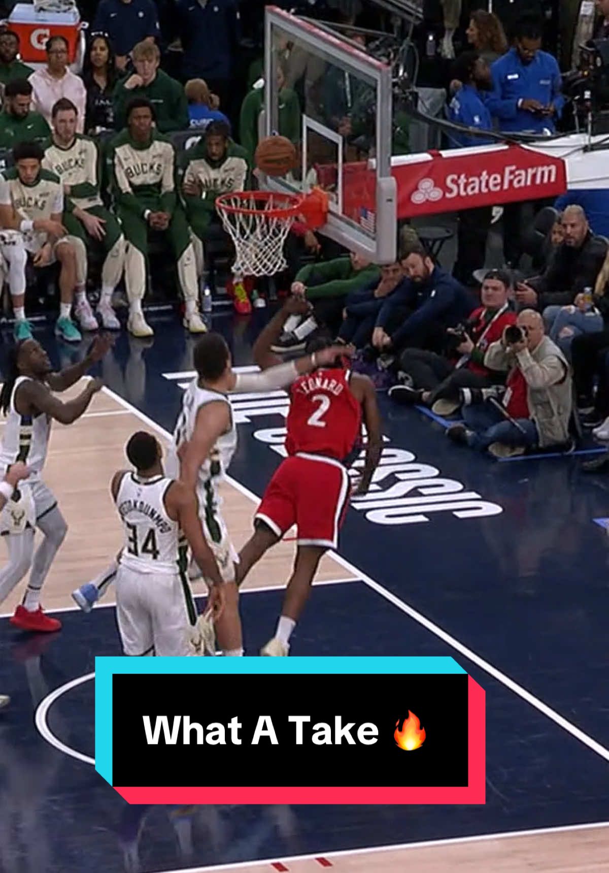 What a move 😮‍💨 #NBA #NBAHighlights #Basketball #KrisDunn #Clippers 