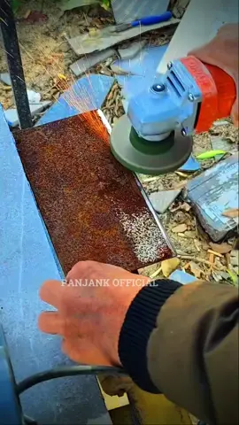 mata grenda berbagai fungsi bisa di gunakan untuk mengasah pisau gunting bisa juga di gunakan untuk memoles membentuk batu marmer maupun logam . #pengasahpisau  #matagrenda  #diyproject  #matagosokmozek 