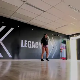 Estudio: Legacy coreografia : profesor Randy Kennet #viral #dance #danceviral 