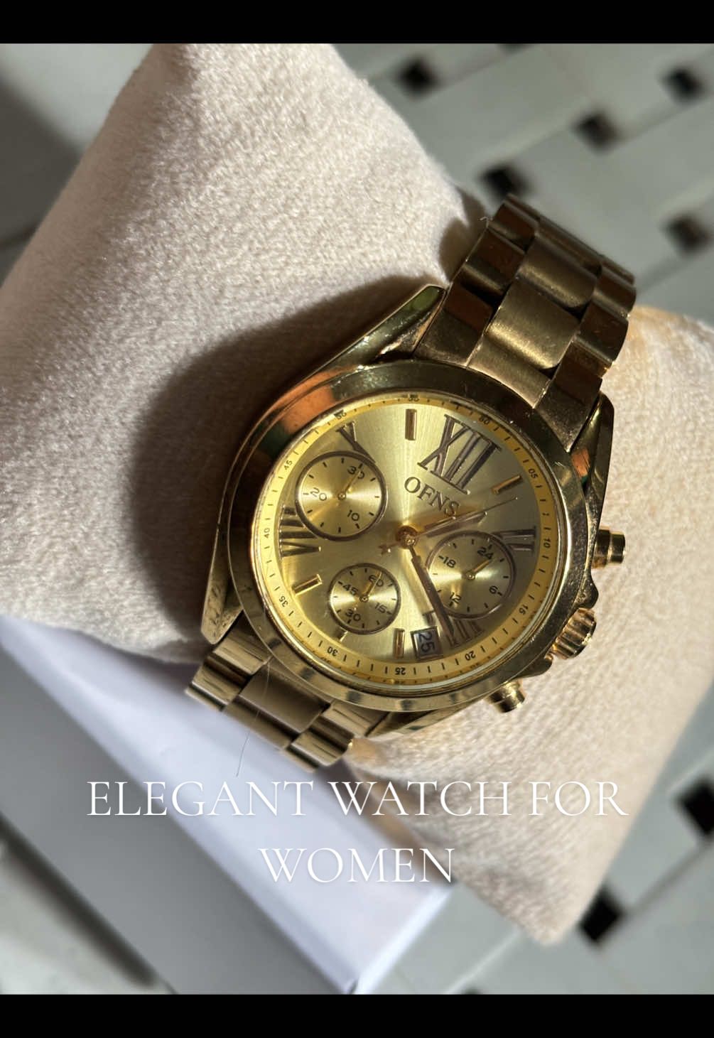 Watch for women #wristwatch #goldwatch #minimalistwatches #watchforgirls 