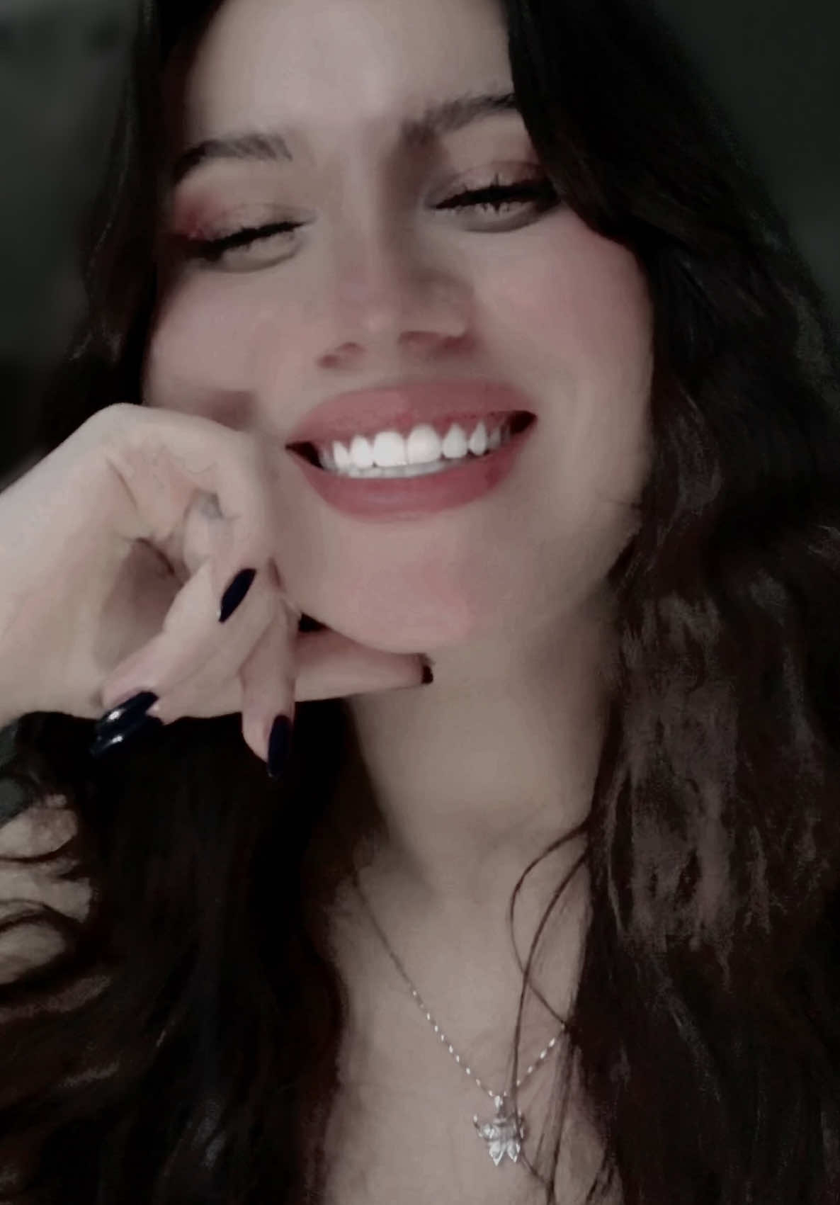 صايرة تخبلين لا يحسدونج ….. #سنابي_بالبايو🤍 #بحبكم❤️ #foryou #جيش_روريتا #اغاني_عراقيه #دبكة 