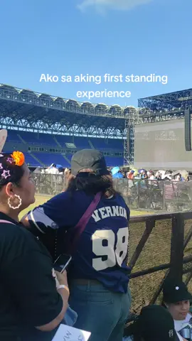 AYOS LANG BASTA NAKA BARRICADE 😭 WORTH IT LAHAT!!!!!!! #seventeen17_official #17righthereinbulacan 