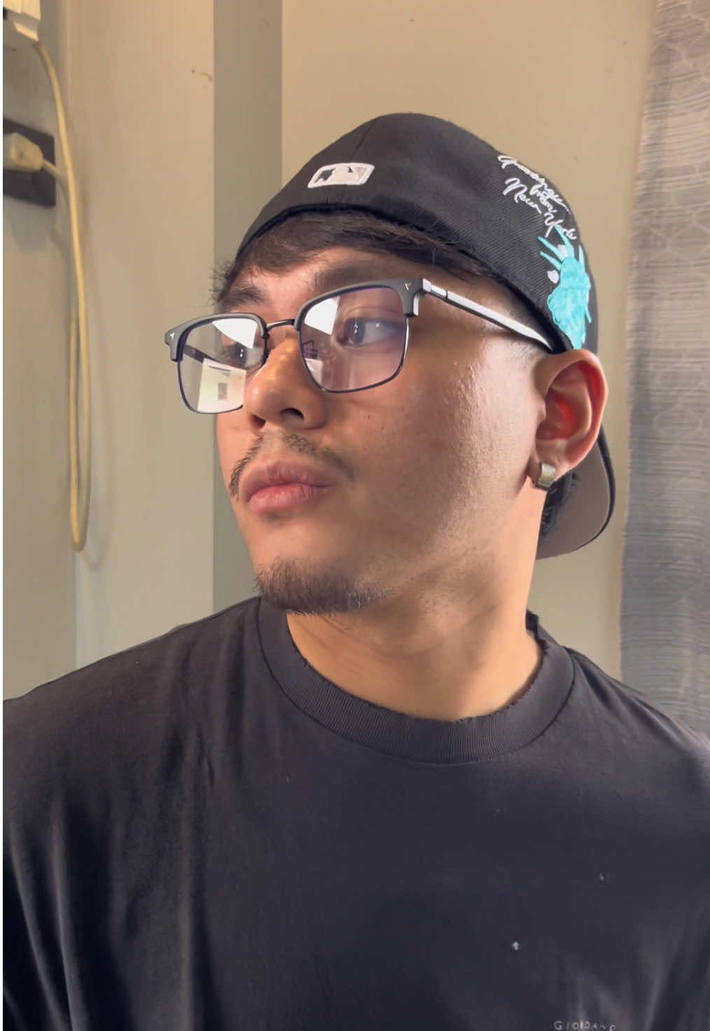 another one for ya! check it out #fy #foryou #fypシ゚ #fashion #mensfashion #uvprotection #glasses #outfitideas #accessories #y2kaesthetic #y2k #y2kfashion #OOTD #gekfinds 