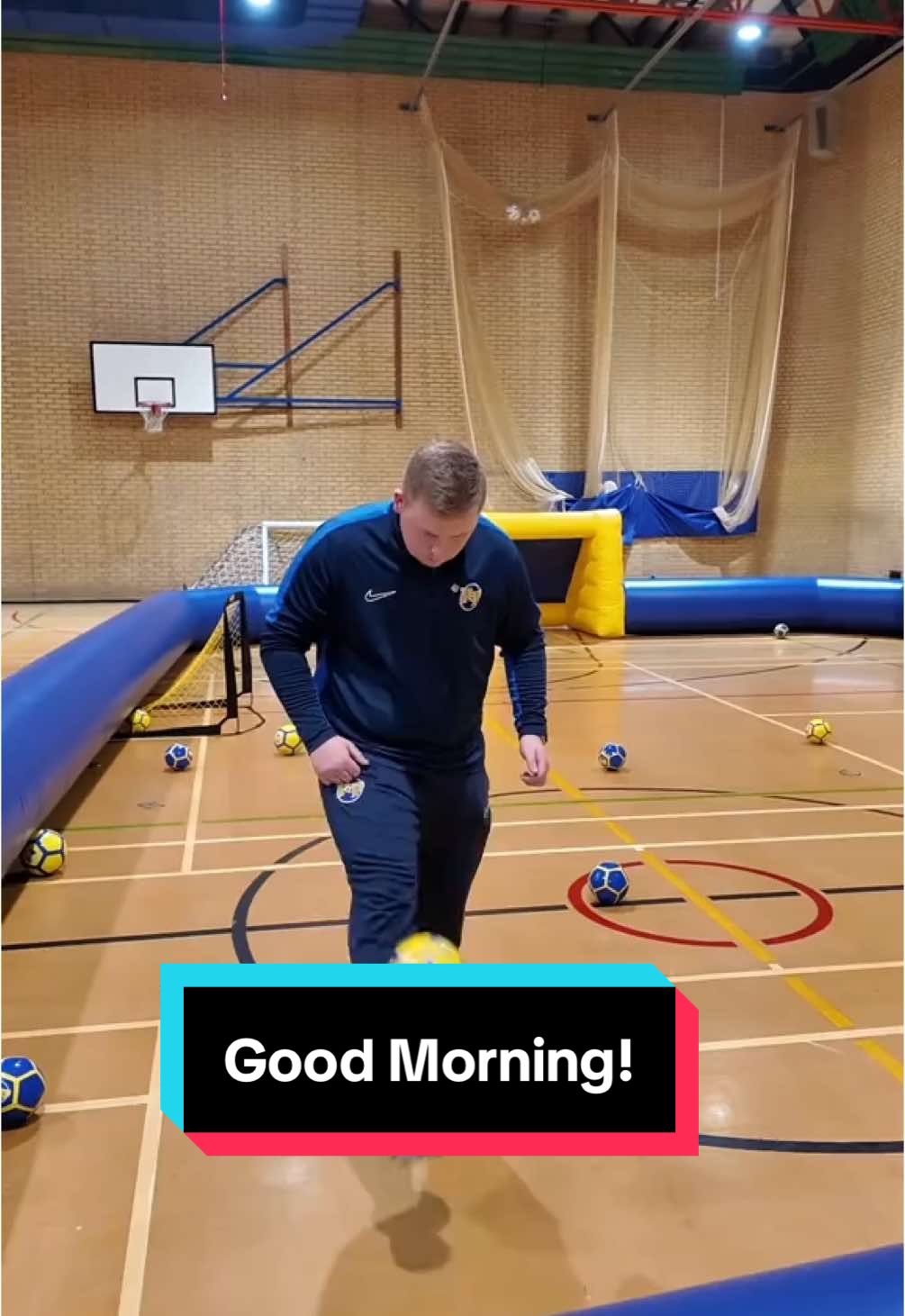 👋 GOOD MORNING EVERYONE a quick warm up before our triple tots session! #football #children #coaching #game #fun #goals #mumandbaby #dadandbaby #active #learning #SmallBusiness #havefun #sunday #weekend @Football Fun Factory® 