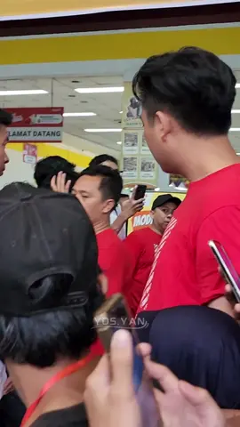 FANCAM @Matcha🍵 @oniel🤓  Setelah Perform At MEET YOUR OSHI TANGOXJKT48 #marshajkt48 #onieljkt48 #tangoxjkt48 #jkt48newera #fyp 