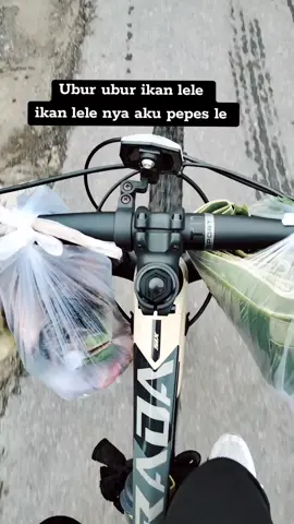 Senyum saja jgn malu 🫢🫢 #sepedamtb 🚴 #storytime ☕ #blitar24jam 
