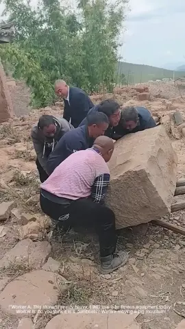 Hard-core handling How workers easily handle large rock #rock #hand #handling