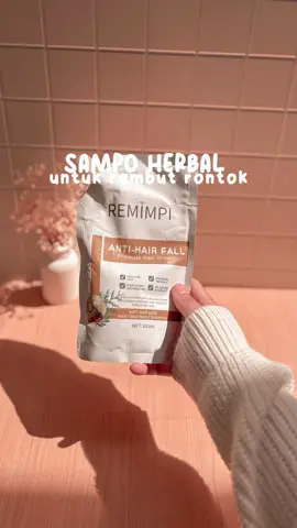 Yang punya permasalahan rambut rontok udah coba ini blm ?  #shampoherbal #shamporemimpi #remimpi #remimpireviewjujur #remimpishampo #viralvideo #viraltiktok #kontenkreator #konterkreatorindonesia #kontenkreatorpemula #aisar #aisarkhaledd #fuji #fujian 