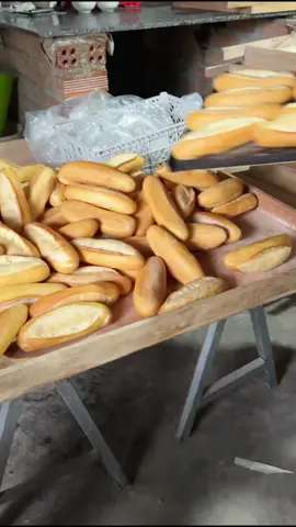 Bánh mì lò củi là một thứ gì đó không thể thay thế được   #xuhuongtiktok #xuhướng #viral #nauancungtiktok #tramy #muckbang #fyp #CapCut 