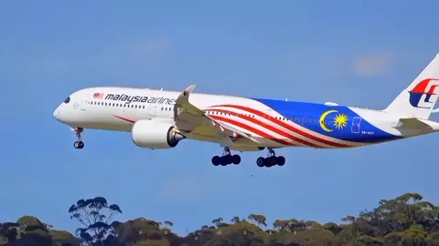 maleshiya airlines Airbus A350 landing from kualampur airport  #avition #airlines #futusxloficial #tiktok #plane #airline 