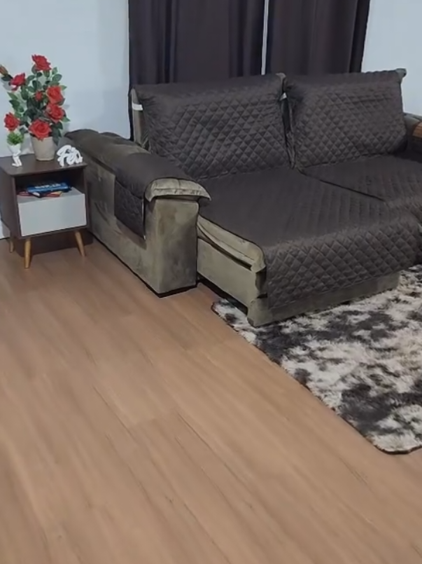 🔥 Capa para sofá retrátil  #sofá #sala #protege  🛍️ Link disponível na bio 