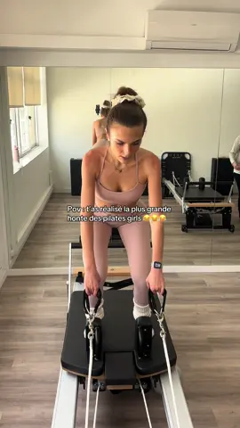 Fallait bien que ça m’arrive un jour 😂😂😂😂 #pilates #chute #lahonte #rigolade #reformer #catastrophe 