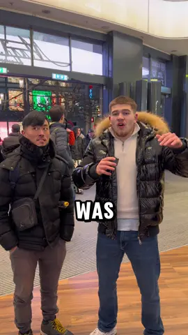 Frankfurt Strasenumfrage! #comedy #antonakki #viral 