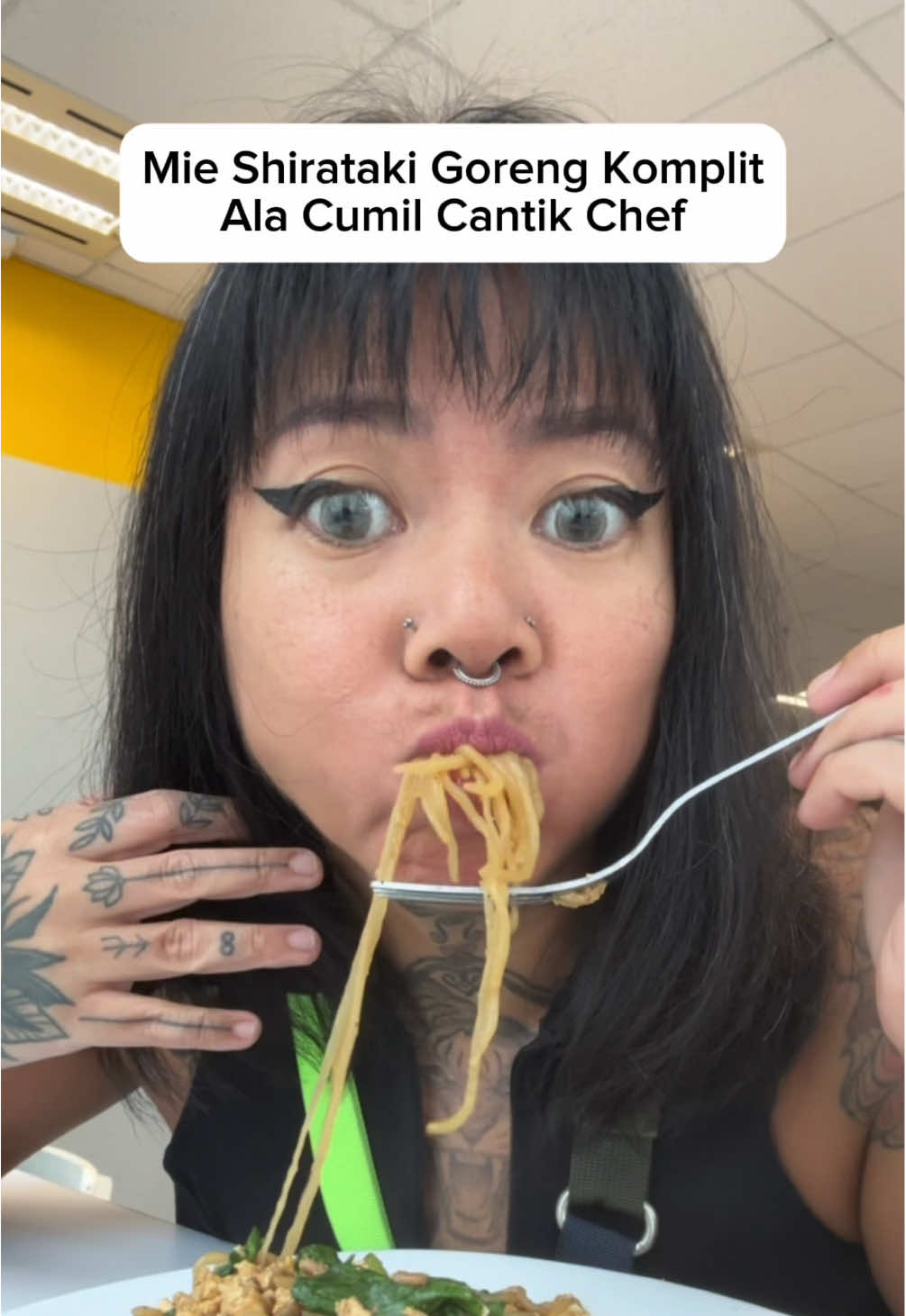 Menu sehat: Mie Shirataki Goreng Komplit Sat set gampang banget, wajib recook ya 🫵🏻😎✨