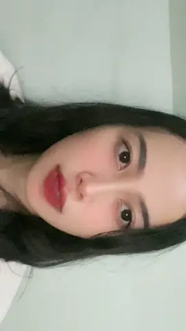 Bibir besar adalah insecure terbesar:(