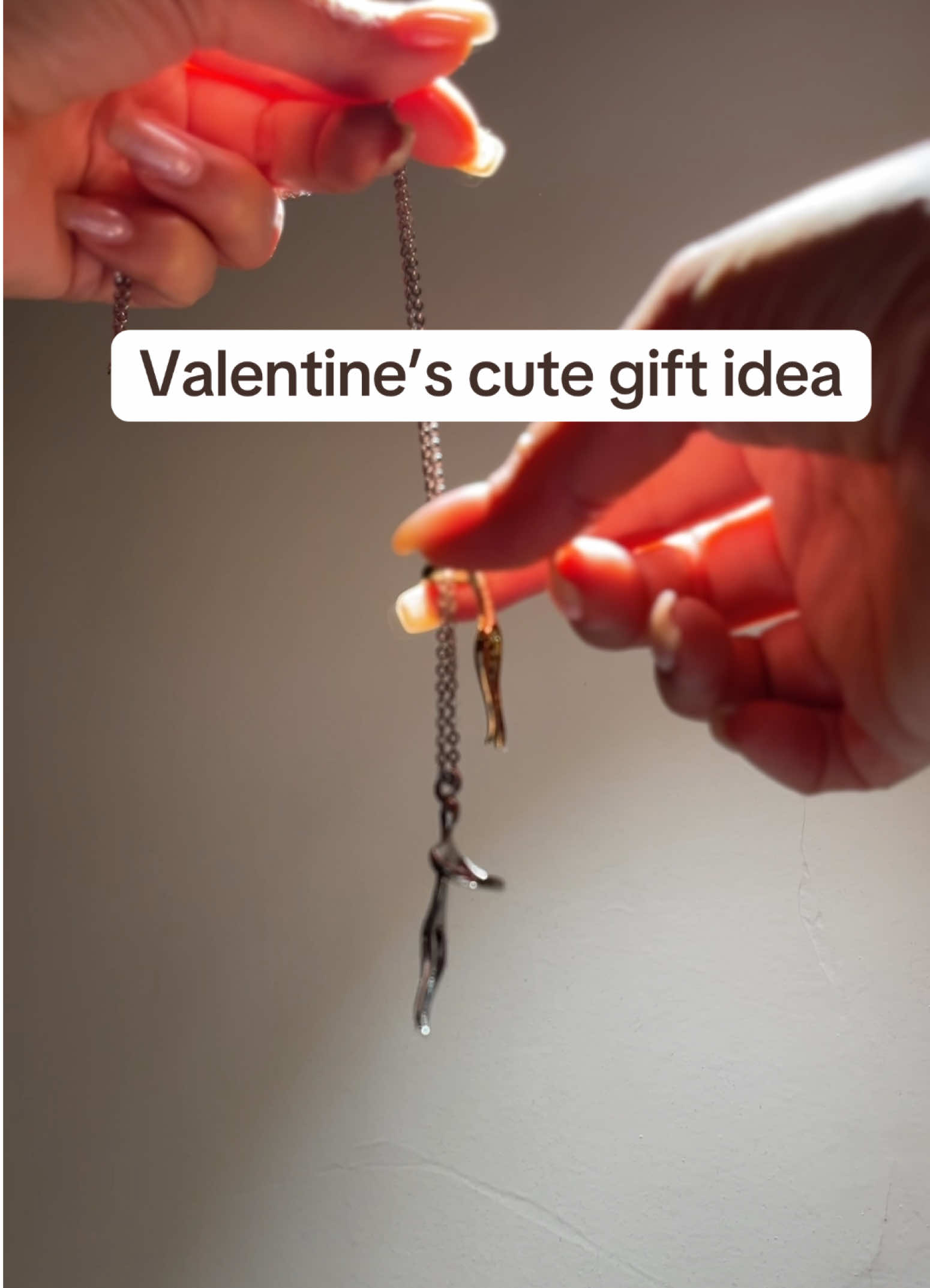 💖 Say it with a necklace that speaks louder than words! The ultimate Valentine’s Day gift is here.🎁 stunning, timeless, and totally irresistible. 🌹 Click the link in bio to shop now before it’s too late! 🛒✨ Follow us for more unique finds.✨ #giftideasforher #ValentinesDay #coupletok #trendingnow #relationshipgoals #TiktokMadeMeBuyIt #fyp 