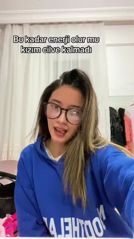Cilve kız mı chill kız mı 🤪 #sezenaksu #kesfet #fouryou 