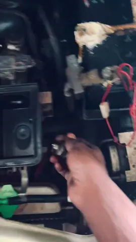 මේකනම් වැඩිපුර කෑල්ලක් 😂😁 #CapCut #automobile #2025 #trendingvideo #automobilelife #electrician 