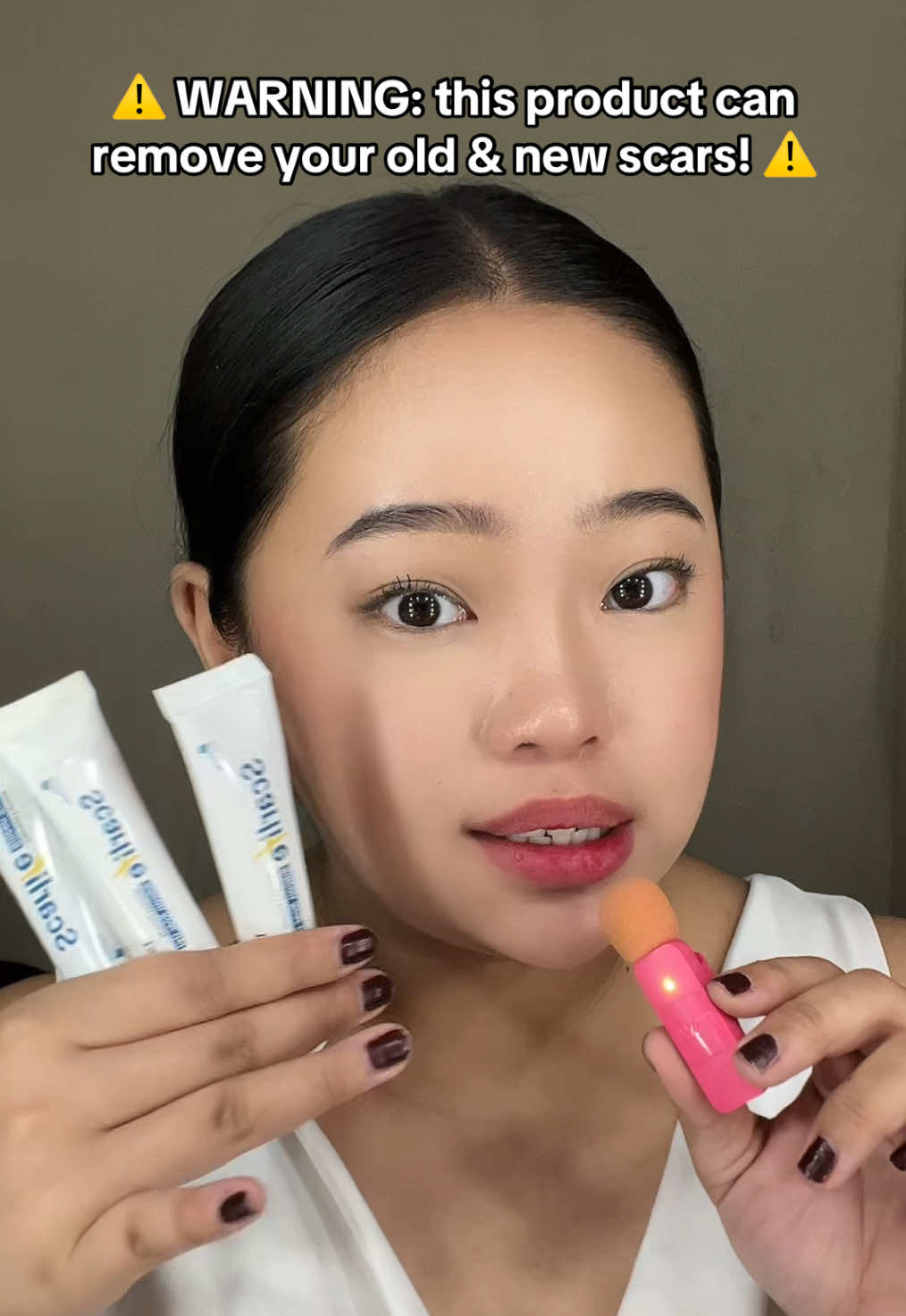 grabe yan maghoard ng scarlite kala mo mayaman 😂 pero effective nga kasi! worth every penny 💅🏻  #scarlite #scarlitesiliconescargel #scarliteph #scarlitephilippines #scareraser #scarremover #scarremoval #scarremovalgel #siliconescargel 