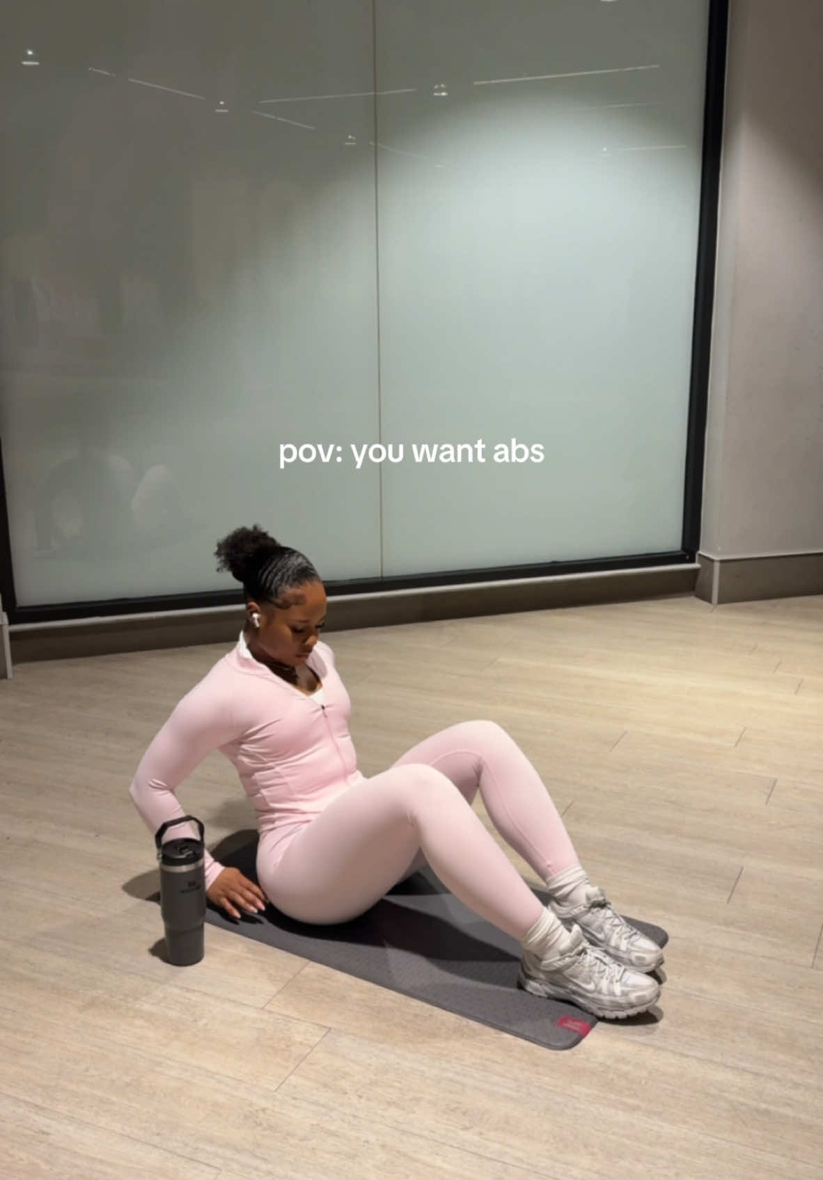 ab workout that i’ve been lovinggg recently😮‍💨! wearing @AYBL new staple colour launching next week! code: “KEY” to save💕 workout deets: - in and outs  - russian twists  - star crunches - bicycle crunches  - leg raises  i do 20 reps each exercise 3 times but you don’t have to! start with 10 reps each exercise with a 2 minute rest in between🫶🏽 #abworkouts #coreworkouts #corework #abexercises #coreexercises #CapCut #gymworkoutsforwomen #abworkoutathome #coreworkoutathome #gymtipsforwomen 