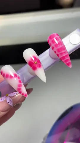 Efecto blooming 🤩 #efectoblooming #costarica🇨🇷 #herediacostarica🇨🇷 #uñasheredia #heredia #manicuristaheredia #parati 
