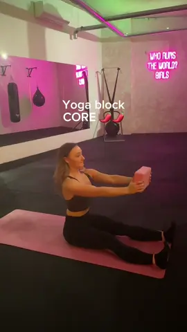 Yoga block core flow🌶️❤️#pilatesinstructor #Fitness #Pilates #gym #CoreStrength #Flexibility #MindBodyConnection #wellness #pilatesworkout #pilates #pilatesworkoutplan #CapCut 