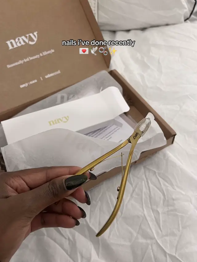 obsessed with these sets 🫦🫦 #nails #buildergel #nailtech #norwich #norwichnails #norwichnailtech #nailinspo #minimalnails #biab #biabnails 