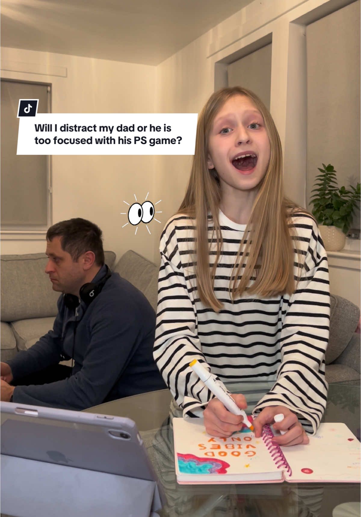 Singing while Dad is deep in his PS game… will I distract him or is he too focused? 👀🎮 @ladygaga @Bruno Mars #familycontent #meanddad #singing #singingtiktok #cover #diewithasmile 