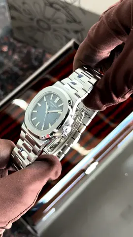 Patek Philippe 40mm 5711/1A-010 Nautilus Stainless Steel Blue Dial 🔥 #watchcollector #watchbuyer #watchseller #rolex #rolexluxurywatch #mywatchllc #patek #patekphilippe #pateknautilus