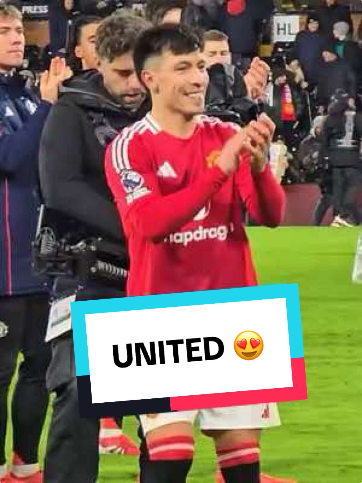“We love United, we do” 🎶❤️ #MUFC #ManUtd #PremierLeague 