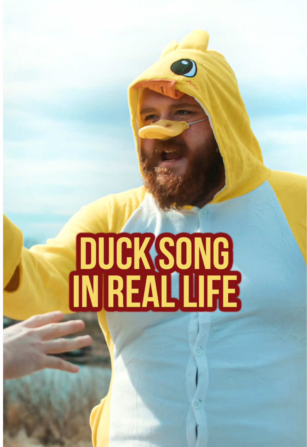 A duck walked up to a lemonade stand and he said to the man running the stand…..HEY GOT ANY GRAPES!?!🍇🐥 #duck #song #sketch #comedy #youtube 
