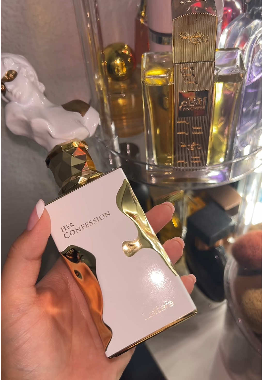 Not a coconut girly 🥲 #lattafaperfume #herconfessionlattafa #coconutperfume #vanillaperfume #fragrancetok 