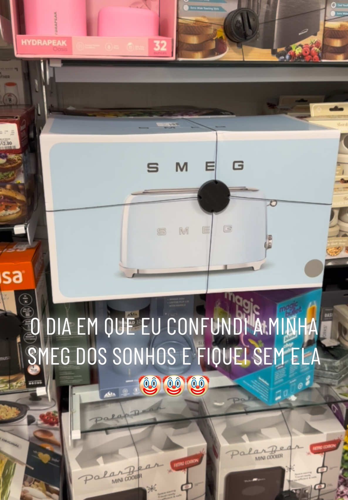 APENAS 150 dólares! Deus se esforçou, eu juro!! 🤣 Sofro toda vez que vejo esse vídeo! Kkkk 🤡 Essa torradeira está no projeto do nosso apartamento e eu perdi. #orlando #homegoods #compras #smeg #outlet #miami   