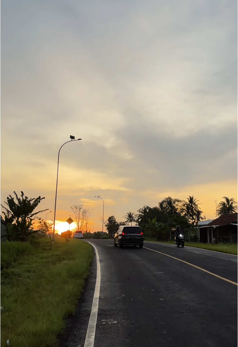 Yang kemaren nanyain mentahan mangga nih buat SW. #kuninganjawabarat 